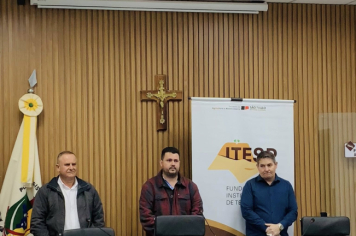 Foto - Iaras Segue Avançando - 32 famílias recebem títulos de propriedade