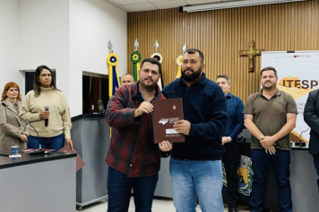 Foto - Iaras Segue Avançando - 32 famílias recebem títulos de propriedade