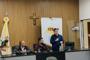 Foto - Iaras Segue Avançando - 32 famílias recebem títulos de propriedade