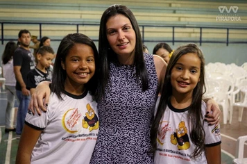 Prefeita Marcella participa de formatura dos alunos do Proerd