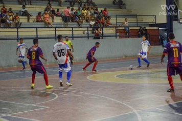 Grandes jogos empolgam o público no Campeonato Piraporense de futsal