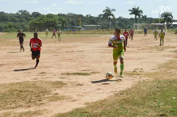 Tiradentes vence mais uma e lidera o Quarentão