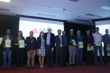 Pirapora conquista Kit Feira Livre