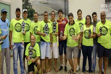 Dupla piraporense é campeã do Torneio de Buraco
