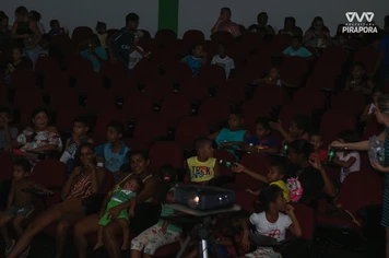 Cinema e alegria para as crianças de Pirapora
