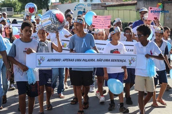 Campanha Abril Azul movimentou o sábado letivo da Rede Municipal de Ensino