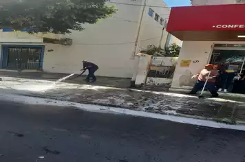 Prefeitura de Pirapora reforça serviços de limpeza urbana no município