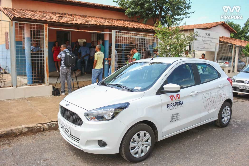 CRAS Cidade Jardim recebe veículo oficial