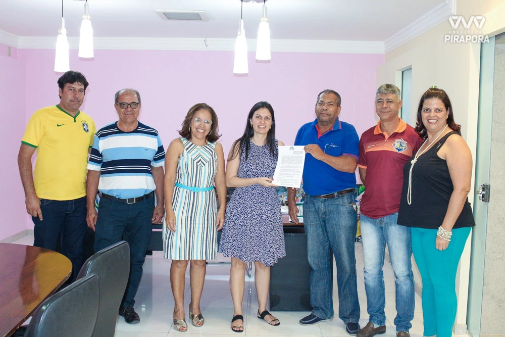 Prefeita Marcella Assina Projeto Jogada Bacana